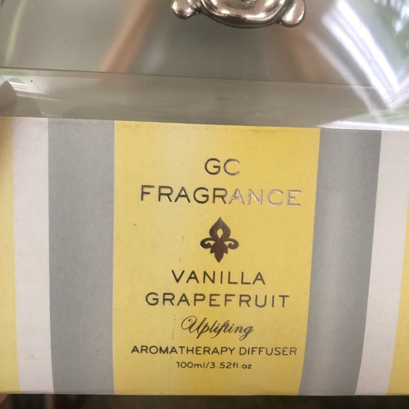 Aromatherapy Diffuser Set Vanilla Grapefruit NWT - Picture 3 of 12